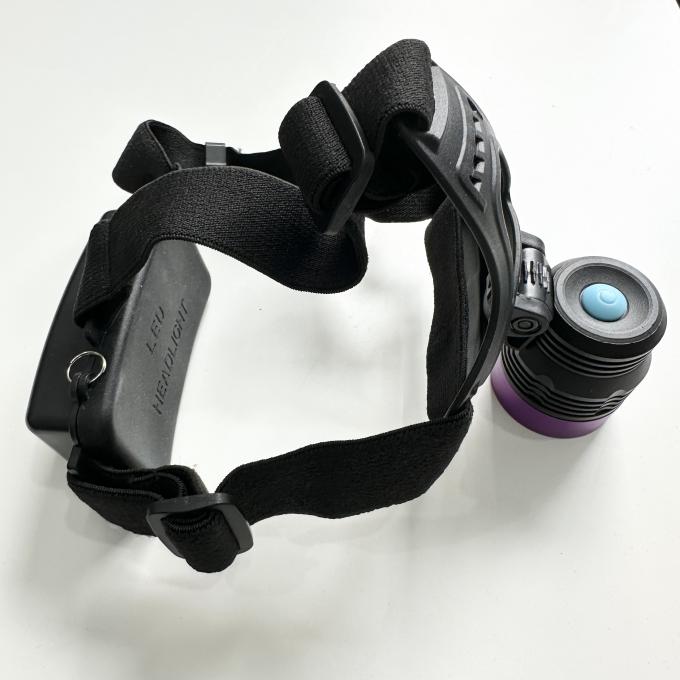 چراغ جلو فلورسنت ذرات مغناطیسی UV DG-3101S با حداکثر طول موج 365-370nm و 2pcs از 18650 باتری لیتیوم 3