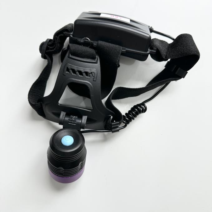 چراغ جلو فلورسنت ذرات مغناطیسی UV DG-3101S با حداکثر طول موج 365-370nm و 2pcs از 18650 باتری لیتیوم 7