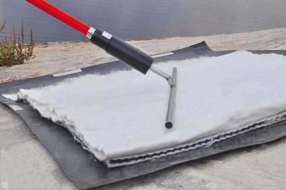 Geomembrane Leak Detector HD-107 with 50KV Output Voltage, 0.1~35mm Detection Thickness, and 4400AMH Battery Capacity