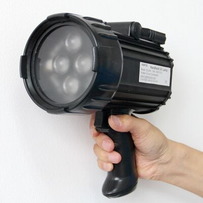 چراغ قوه شارژی LED-UV با عملکرد دوگانه UV و نور سفید